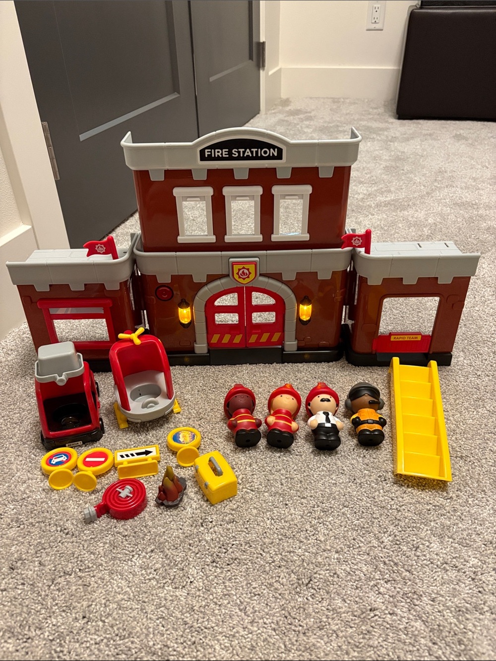 Members Mark Kids Fire Station Playset